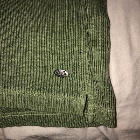 AE Soft And Sexy Top - Picture 2 of 5